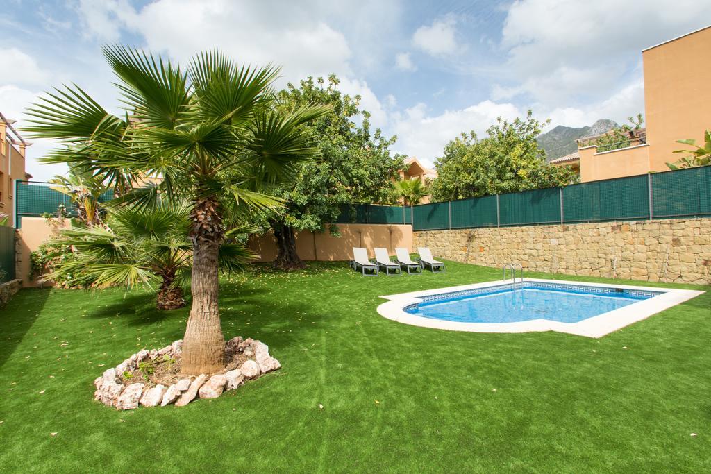 Altos De Villa